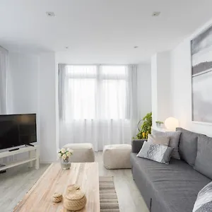 Urbe10 Angel Ganivet 2 Bedrooms , Malaga Spain